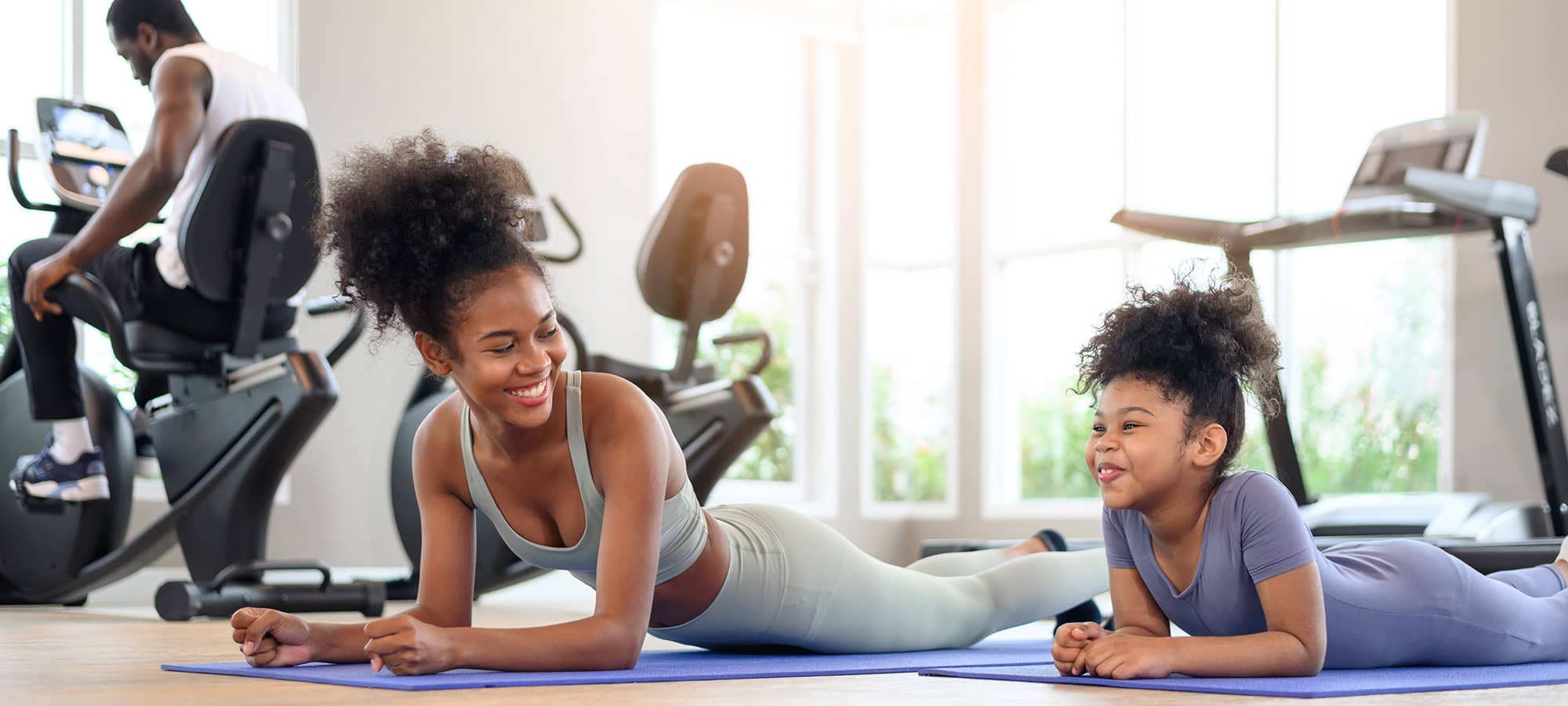 family-yoga-hero-01